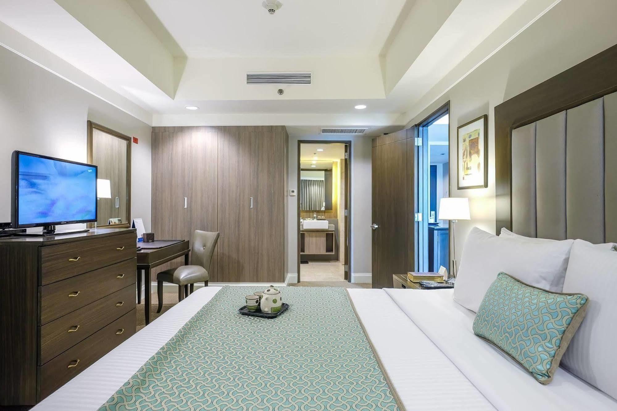 Somerset Millennium Makati Makati City Exterior foto